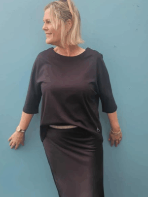 White on Black Fav Top | Black