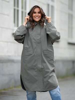 MSCH Roberte Rain Jacket