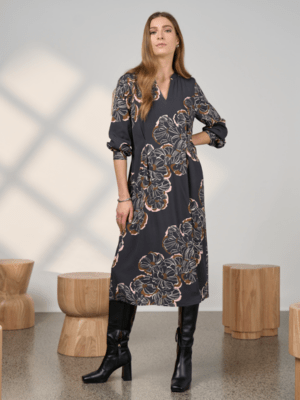 Madly Sweetly Wood Rose Dress | Black