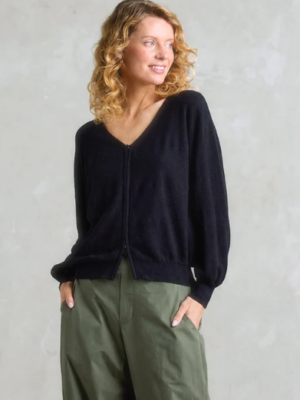 LD & Co Statement Zip Cardi | Black