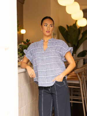 Knewe Addison Top | Ink Gingham