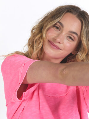 Foxwood Allison Tee | Neon Rose